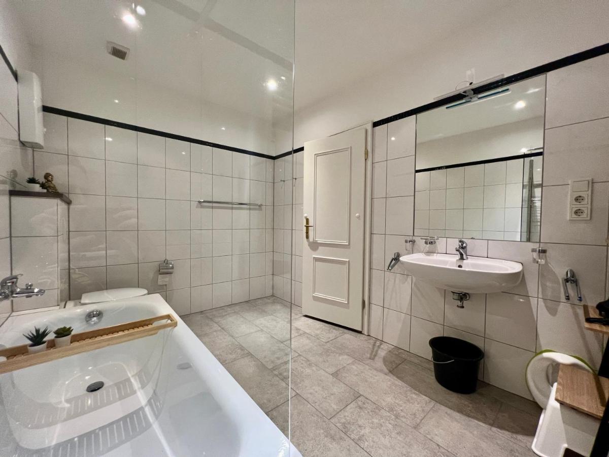 טראבן-טרארבאך Vonmos City Apartments מראה חיצוני תמונה