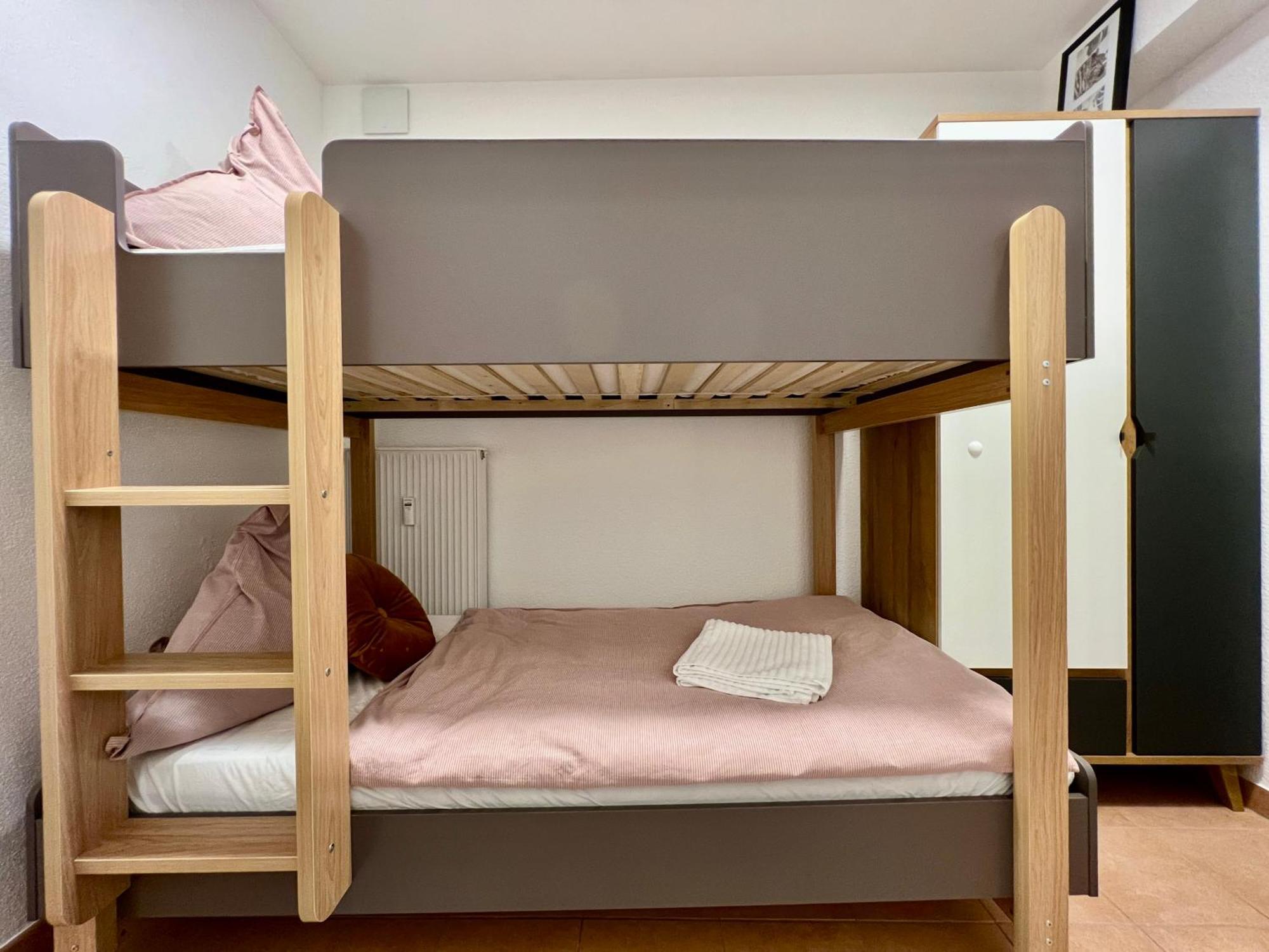 טראבן-טרארבאך Vonmos City Apartments מראה חיצוני תמונה